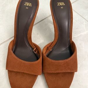 Zara Women's Tan Suede Mules